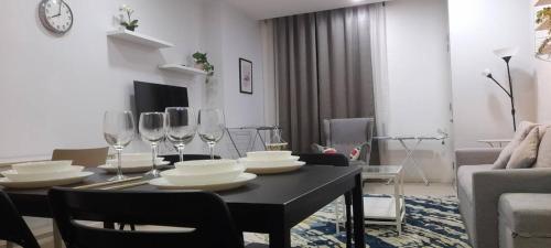 Kuala Lumpur Mont Kiara Arcoris SOHO 5 Pax Walk to Mall Pool WIFI