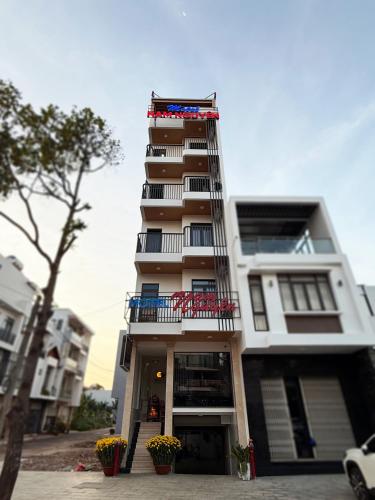 Exterior view of Motel Nam Nguyen