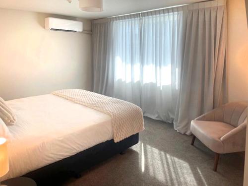 Three-Bedroom Deluxe Apartment