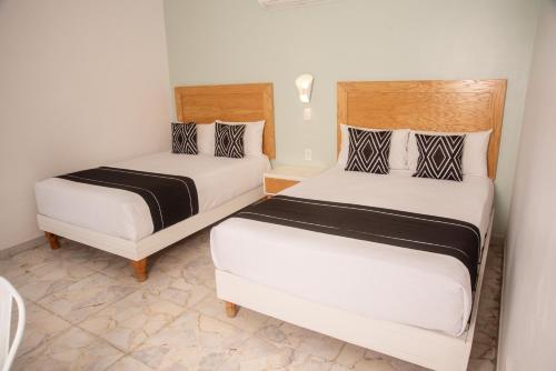 2 double beds