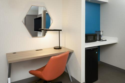 Holiday Inn Express Hotel & Suites Kendall East-Miami an IHG Hotel - image 30