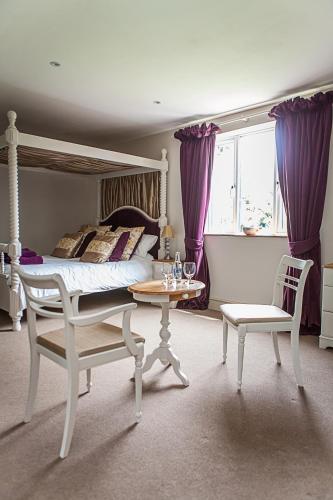 Stoodleigh Court Coach House B & B - image 12