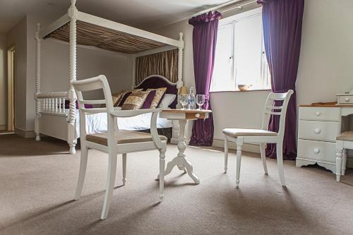 Stoodleigh Court Coach House B & B - image 10