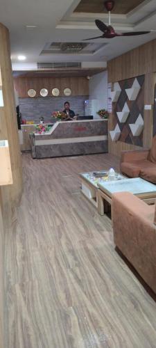 Hotel The Grand Takshak in Mehsana