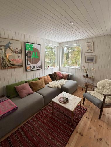 Cozy And Colourful Holiday Home In Skovgårde – khách sạn tại Norager