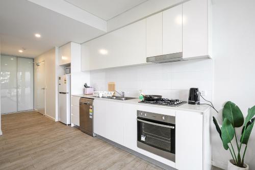 Liverpool 2Br 6ppl near Train Shopping Hospital in Warwick Farm