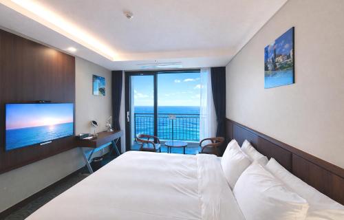 Deluxe Ocean Double (Panorama Ocean View)