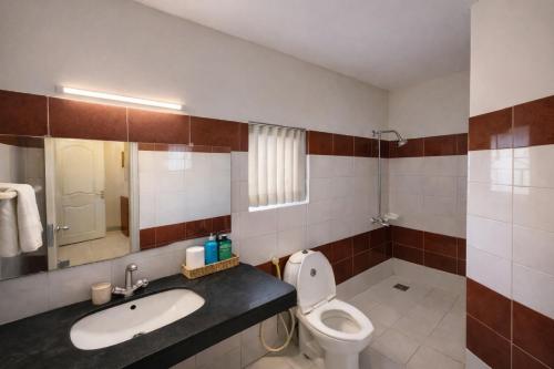 Haven Lodge Lahore by Haven Holiday Homes - Deluxe Family Rooms with attached bath AC & TV - image 13