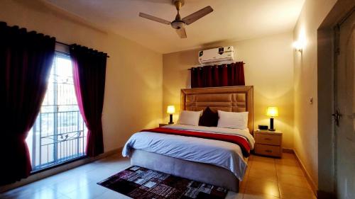 Haven Lodge Lahore by Haven Holiday Homes - Deluxe Family Rooms with attached bath AC & TV - image 5