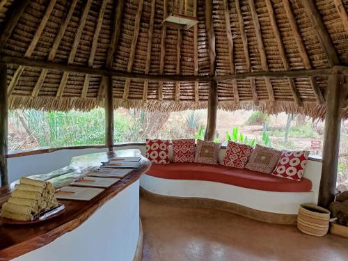 Vestíbulo, Tawi Lodge in Amboseli National Park