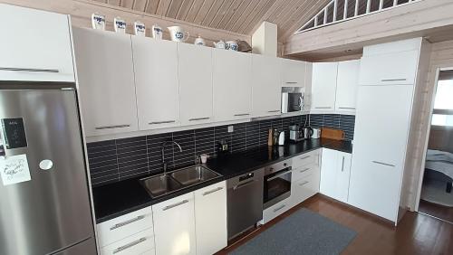 Genuine Beach House and Sauna in 拉姆普西耶爾維