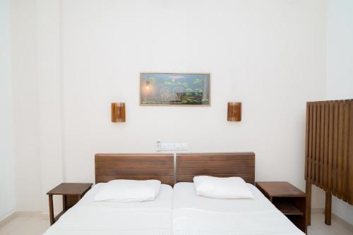 2 twin beds