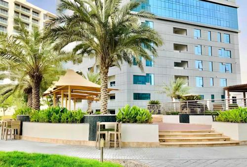 2 Bedroom Apt in Damac Capital Bay Tower A Business Bay by Luxaura - image 13