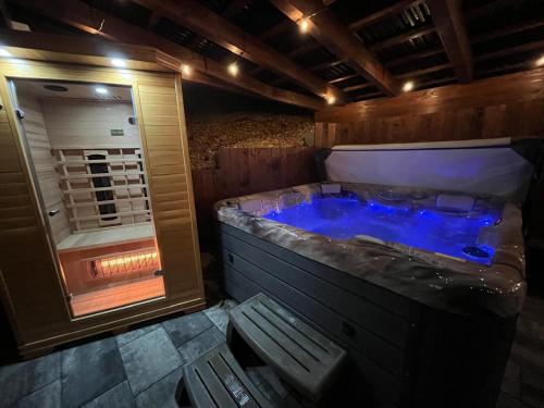 Wellness chata Hluboká (Wellness chata Hluboka) in Karlov (Vysocina)