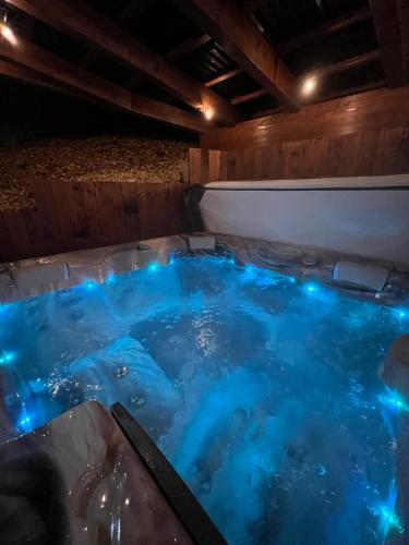 Karstais baseins, Wellness chata Hluboká (Wellness chata Hluboka) in Karlov (Vysocina)