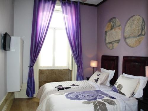 Twin Room image 7