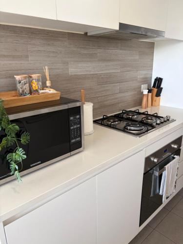 Stylish Escape near DFO and Sydney Olympic Park in Drummoyne
