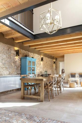 A szálláshely kívülről, House With Indoor Pool On The Cistercian Route in Rocafort de Queralt