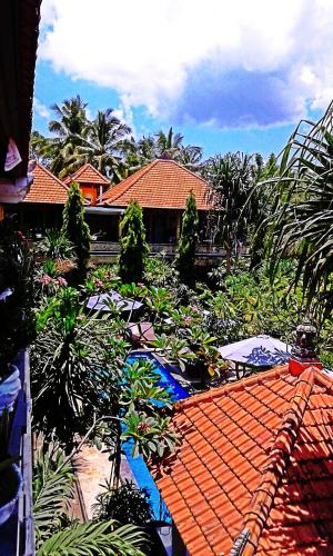 ニットヤ ホームステイ レンボンガン