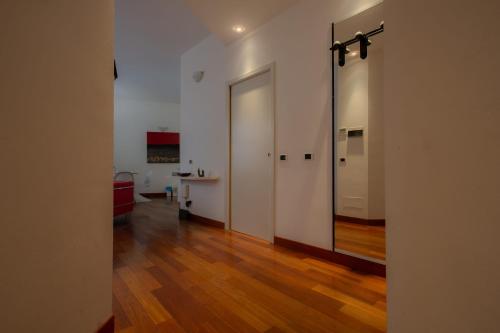 Italianway Easy - Dogana 3, Milano (foto 10)