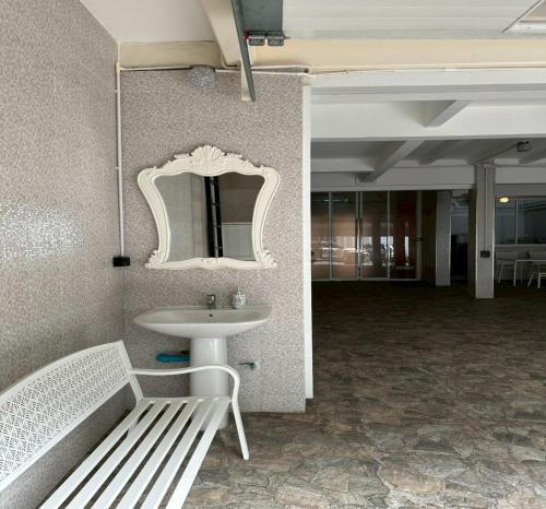 Residence at 49 - image 6