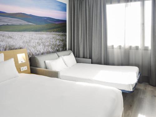Hotel Novotel Sevilla - image 40