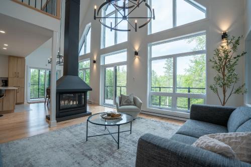 New Construction - Spa & Pool Table - Le Foresti in Saint-Alphonse-Rodriguez (QC)