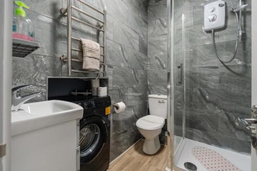 TopFloor Apt LikeHome Long-Term Free Parking, Liverpool (photo 3)