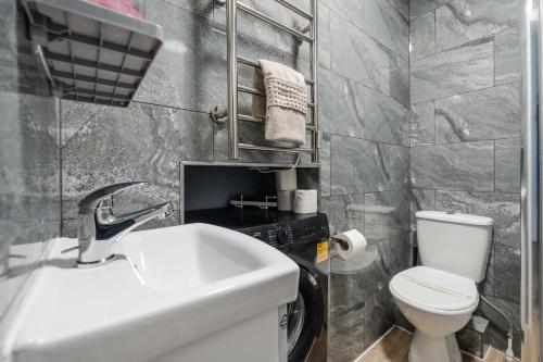 TopFloor Apt LikeHome Long-Term Free Parking, Liverpool (photo 10)