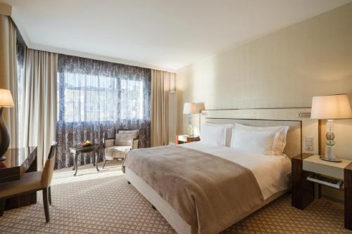 room detail thumbnail 1