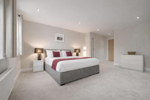 Roomspace Serviced Apartments -Kinnaird Court - image 12