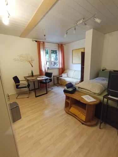 Facilities, 2-Personen Studio in ruhiger Umgebung in Ehringshausen