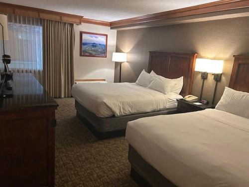 2 double beds
