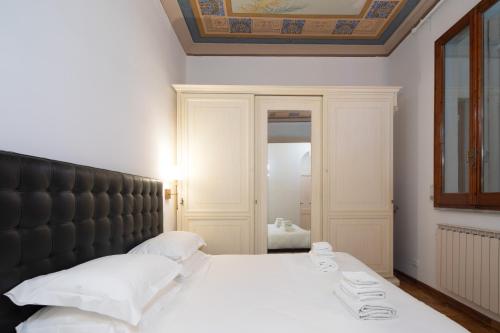 Bright Gem in the Heart of Florence - image 4
