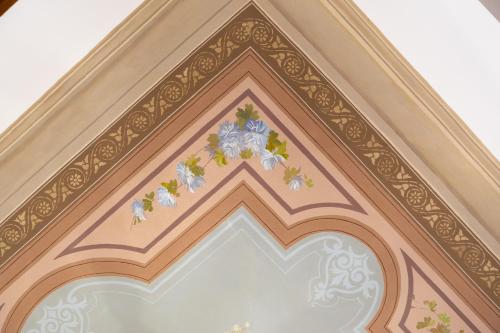 Bright Gem in the Heart of Florence - image 7