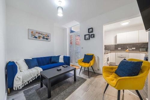 Stylish 3 Bed 3 en-suite home in a popular part of Liverpool - Close by to City Centre - Free Parking, Liverpool (photo 2)