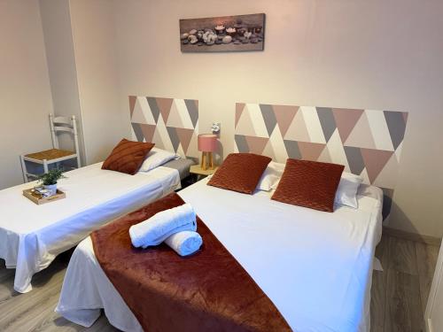 2 logements séparés 2 et 5 couchages au Rez-de-Chaussée à Chambretaud, 5 min Puy du Fou 3