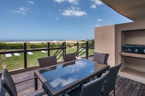 Linda Bay Beach & Resort Spa