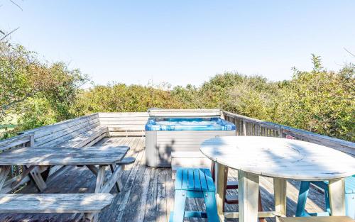 Bayberry Dunes - Corolla, Ocean Sands, 90 Yards to Beach, Ocean View, Hot Tub in โคโรลลา (NC)