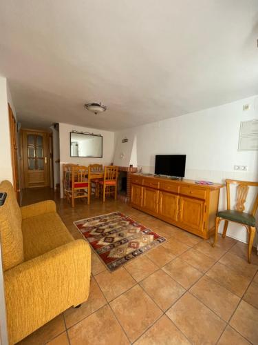 105 négyzetméteres, 4 hálószobás Ház 2 fürdőszobával la Serratella területén (Casa de Pueblo) in Sarratella
