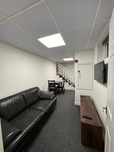 Hotels 24-7 - The Old Knoll Guesthouse in Newport