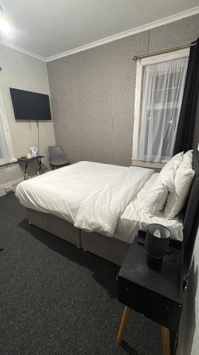 Hotels 24-7 - The Old Knoll Guesthouse in Newport