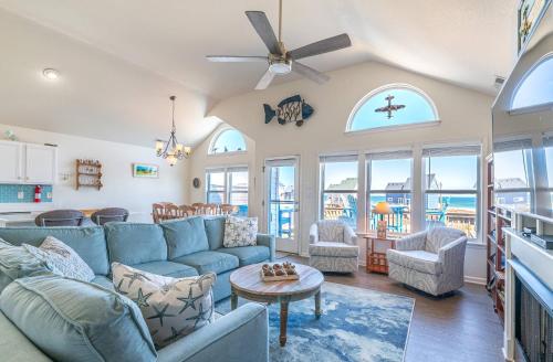 On The Beach - Kitty Hawk, MP 1, Less than 50 Yards to Beach, Ocean View, Pool, Hot Tub, Pets OK in Kitty Hawk (NC)