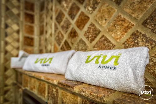 ViVi Homes - Villa Bella - Private pool - Garden - image 4