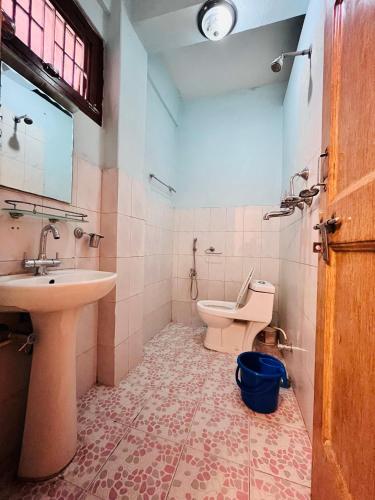 Hotel Shiva's Dream Restro Cafe Pvt Ltd - image 4