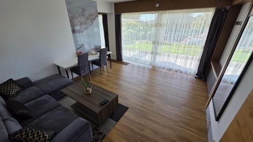 Your Perfect Escape to Relax in 克雷斯蒙斯特