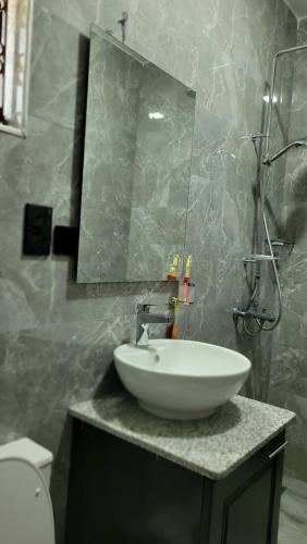 Ashe Oleng House - image 2