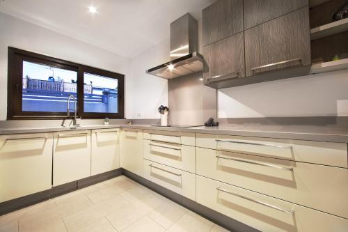 Modern Villa close to Costabella beach - image 41
