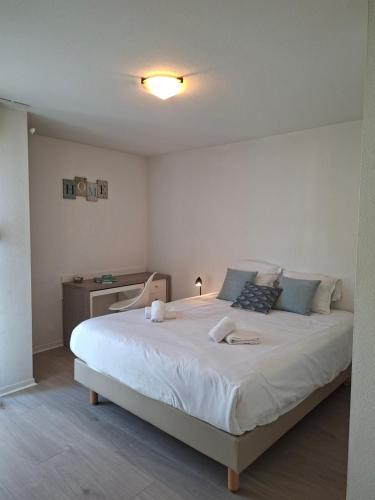 1 double bed, 1 sofa bed