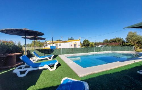 Peldbaseins, Stunning Home In San José Del Valle (Stunning Home In San Jose Del Valle) in Sanhosē del Valle